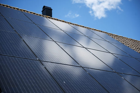 Montera solceller på olika typer av tak